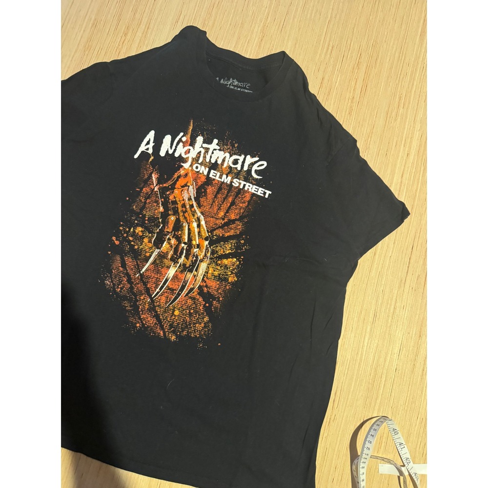 A Nightmare on Elm Street Loot Fright Freddy Krueger Claw Black T-Shirt
XL 37